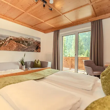 Haus Becken Guest house